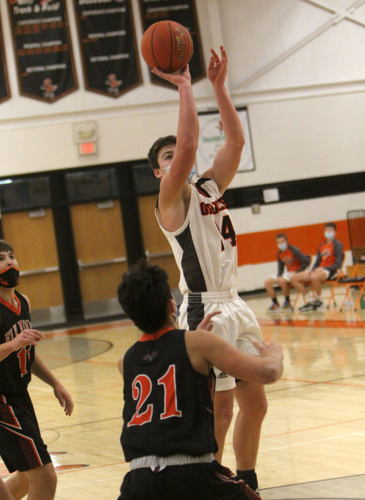 Elk Mound at Stanley-Boyd boys basketball 12-29-20